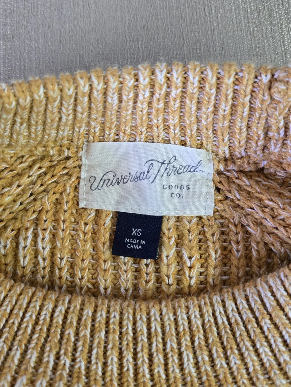 UNIVERSAL THREAD | Shaker Stitch Cropped Sweater in Marigold sz XS